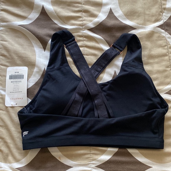 Fabletics - Vera Black Medium Impact Sports Bra - Large - Picture 2 of 6